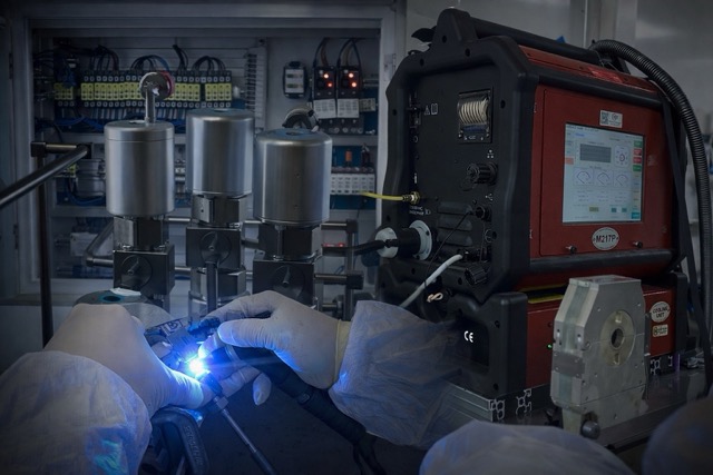 Precision welding setup